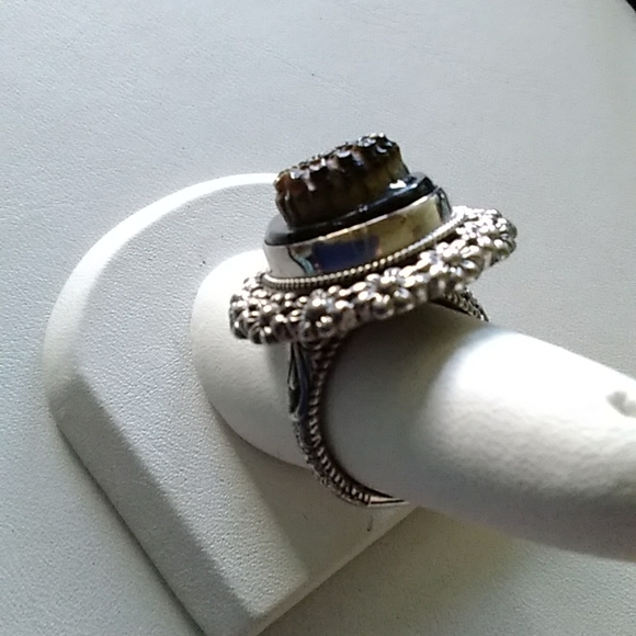 Mother of Pearl Ring - Picture 4 of 7